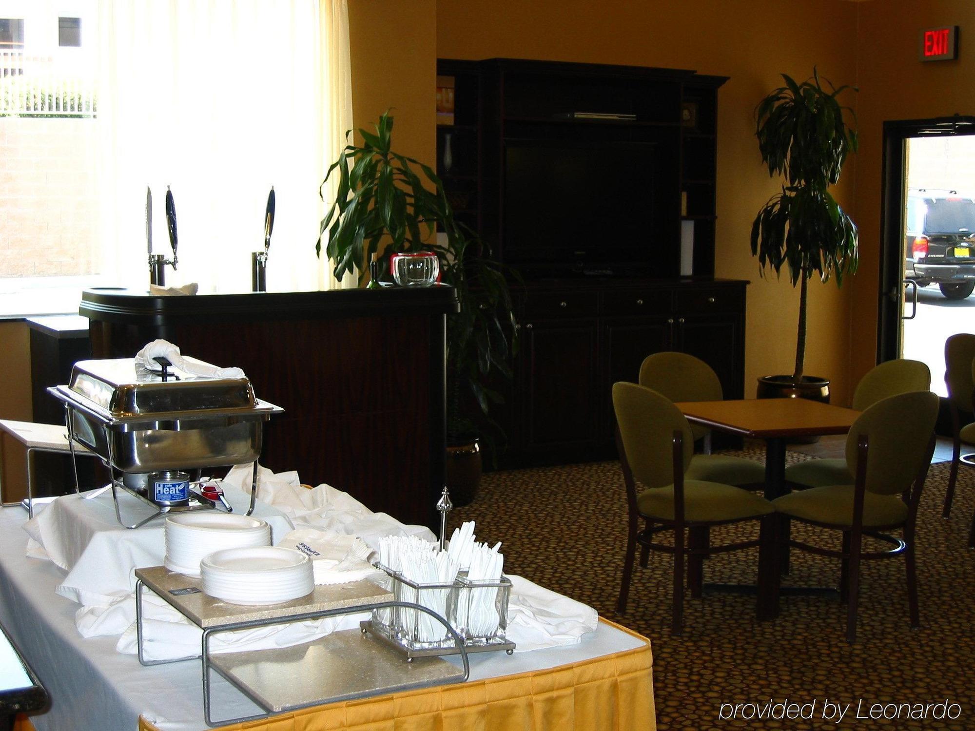 Holiday Inn Express Hotel & Suites Livermore By Ihg Restoran gambar