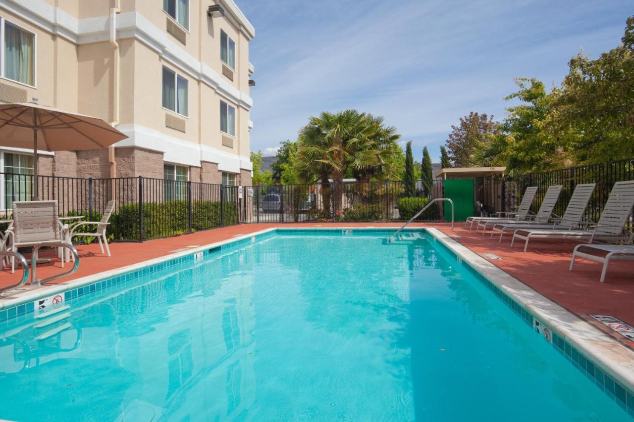 Holiday Inn Express Hotel & Suites Livermore By Ihg Luaran gambar